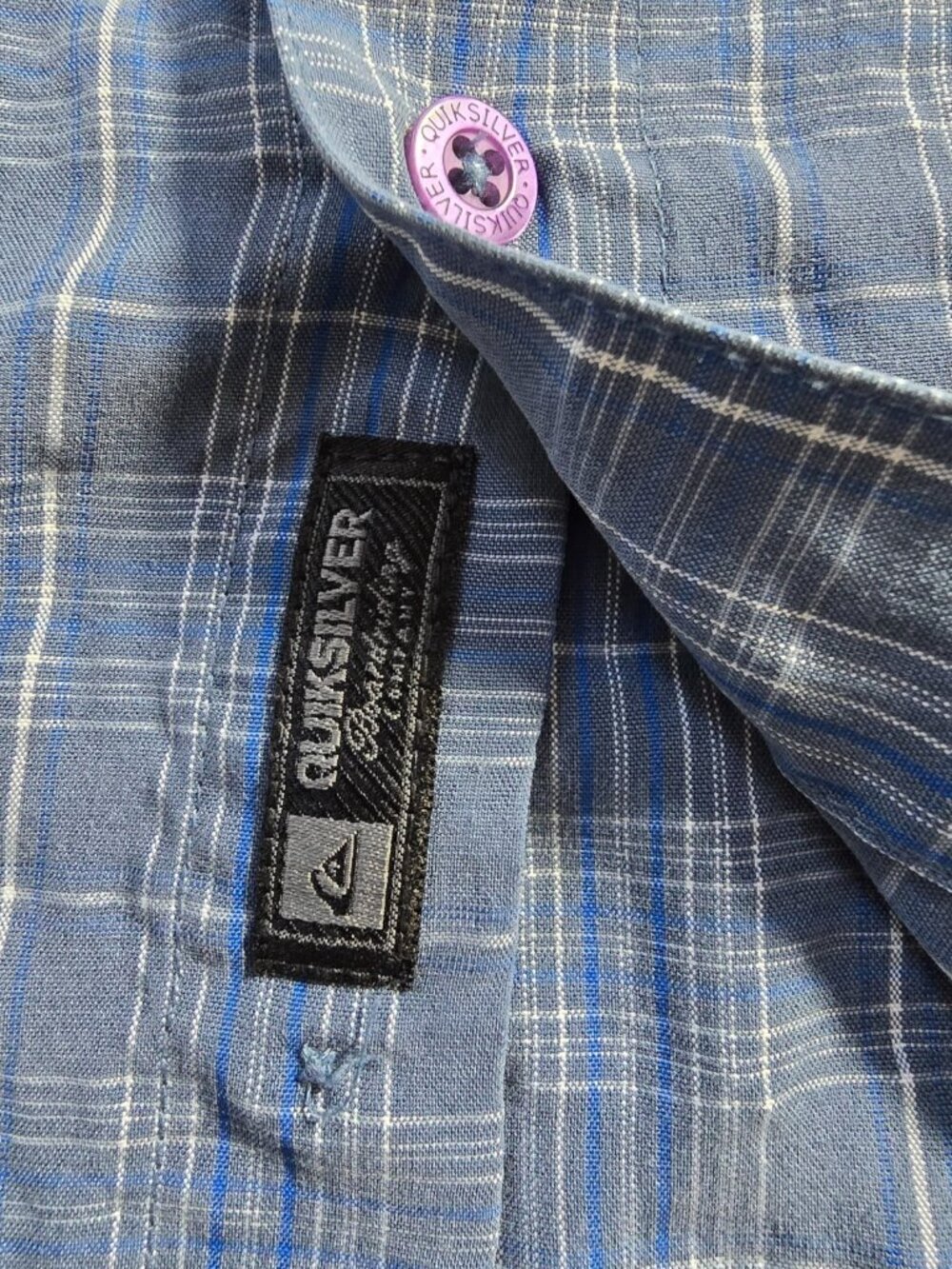 Quiksilver Men’s XXL Plaid Short Sleeve Button Up Shirt Blue Gray Surf Skate - Picture 2 of 11